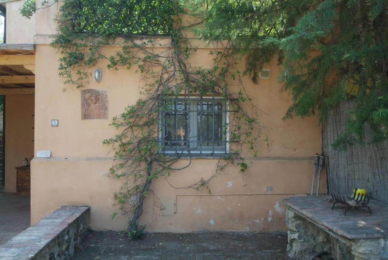 Holiday home Podere Le Cave Casa Etrusco Villa La Caduta