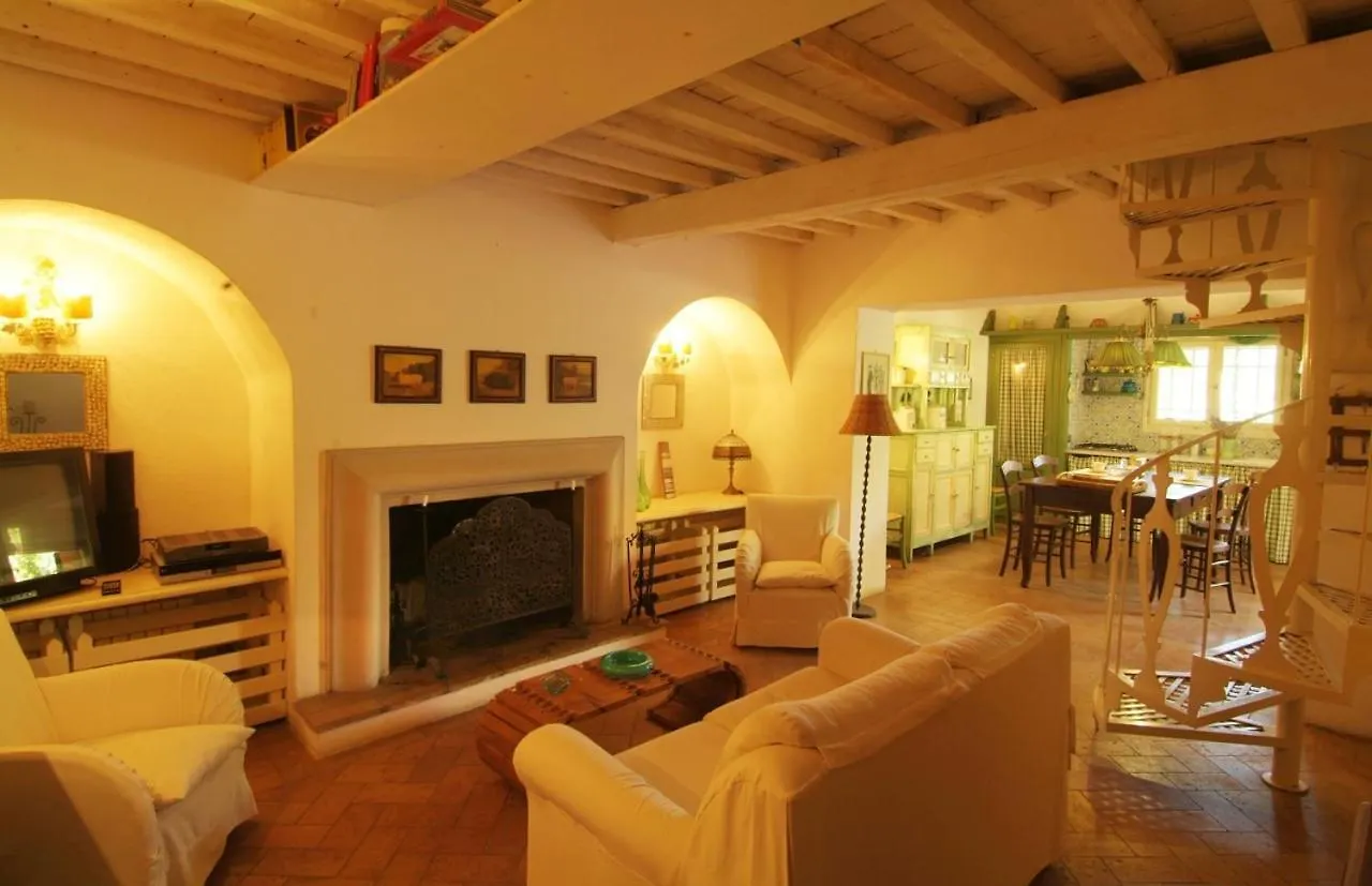 Podere Le Cave Casa Etrusco Villa La Caduta